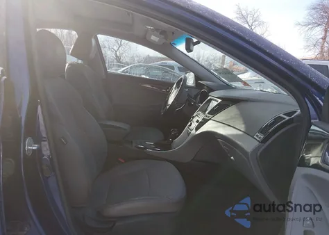 2014 Hyundai Sonata Se 2.0T from USA, damaged, VIN 5NPEC4AB5EH817835